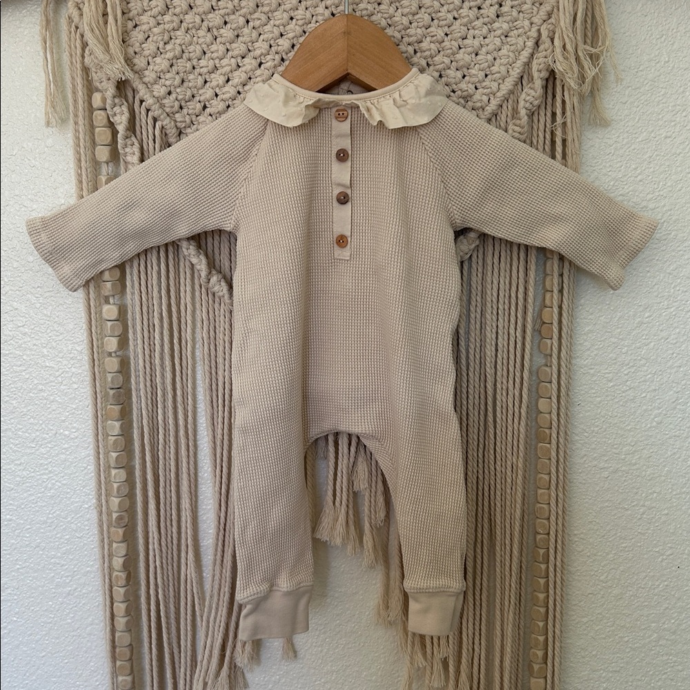 Organic cotton snug baby onesie six months